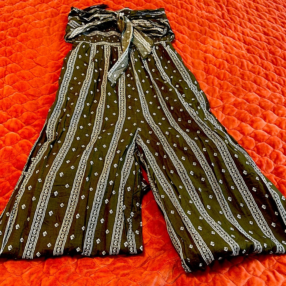 ^^Lulus^^ Green Romper